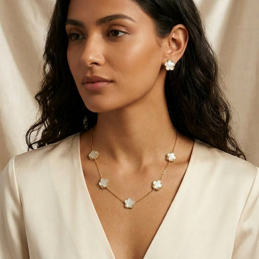 Five-Leaf Clover Earrings And Pendant Combo
