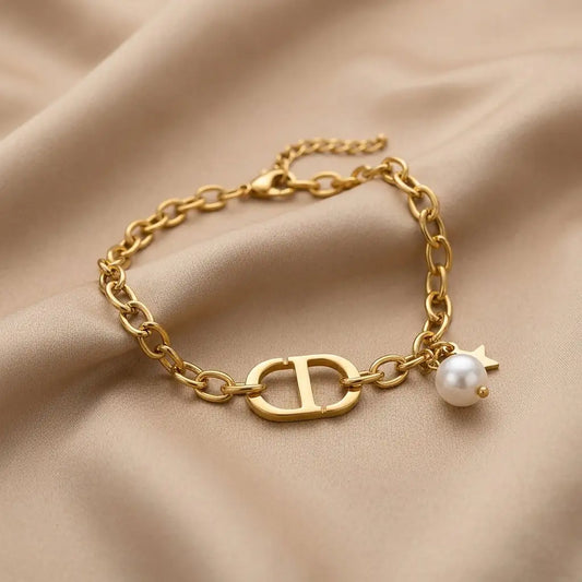 Pearl & Star charm chain bracelet