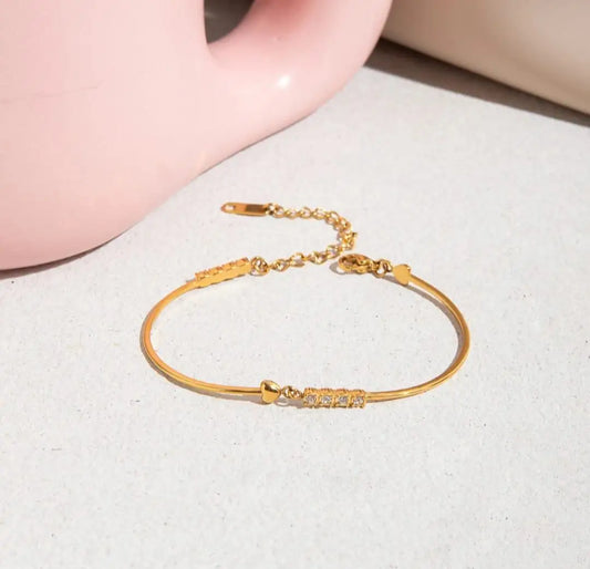 Lil heart bracelet
